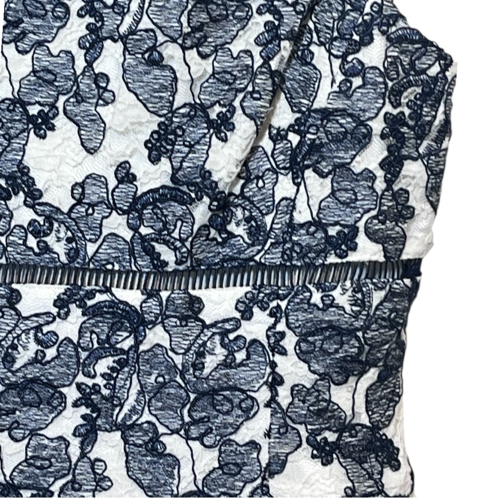 Eliza J Navy Blue / White Embroidered Lace Formal Sleeveless Lined Dress Size 6 - Picture 6 of 14